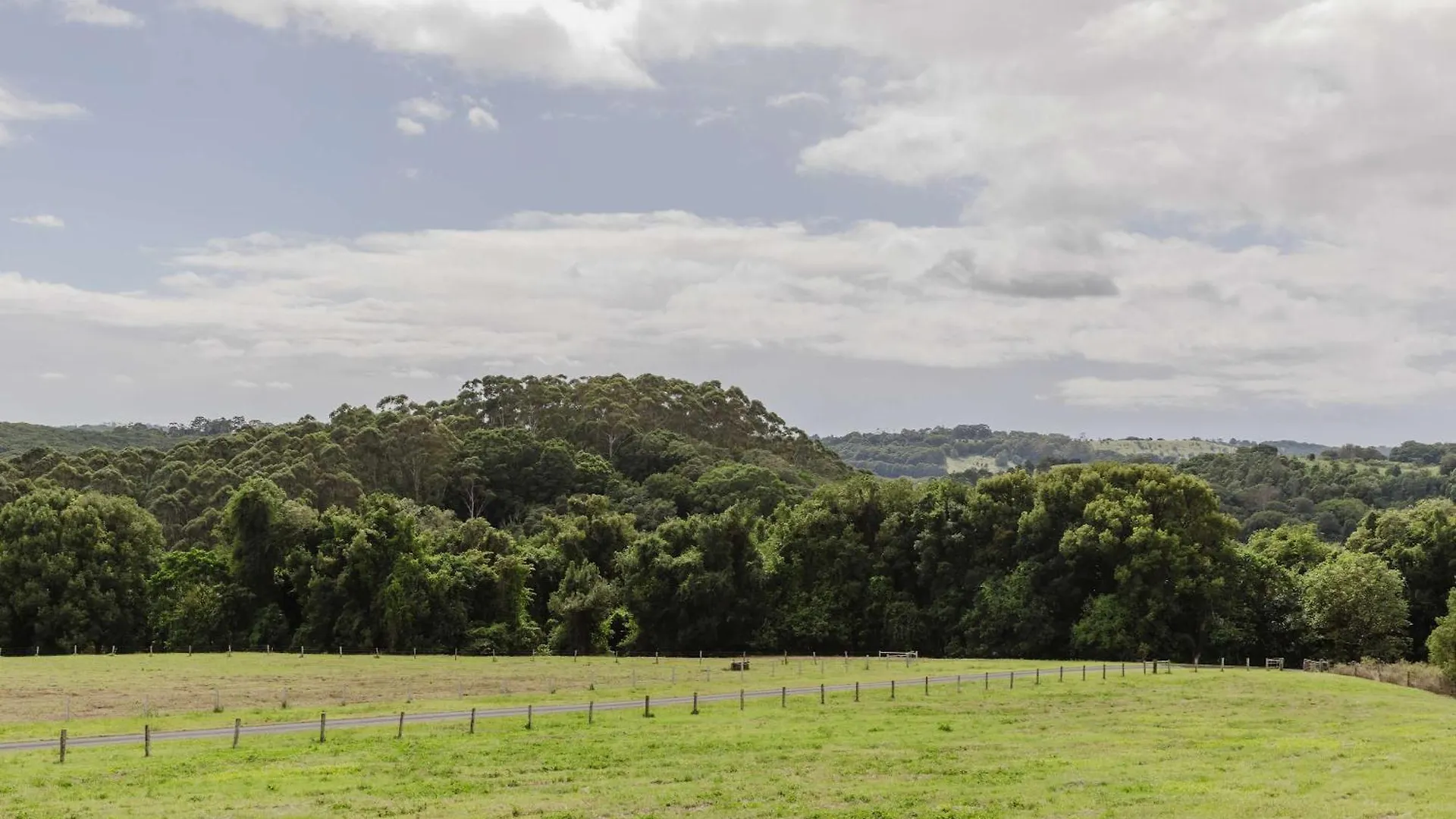 8 Farm Macadamia Plantation 1 By Tiny Away Villa Cumbalum Holiday home